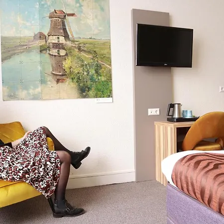 Asterisk, A Family Run