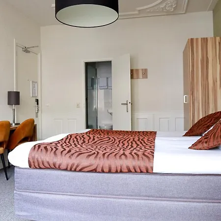 Asterisk 3 Star Superior Hotel 3*