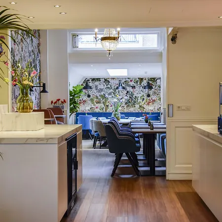 Asterisk, A Family Run 4*