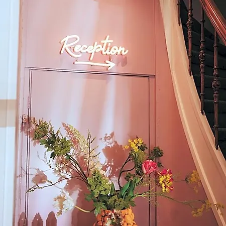 Boutique Asterisk, A Family Run
