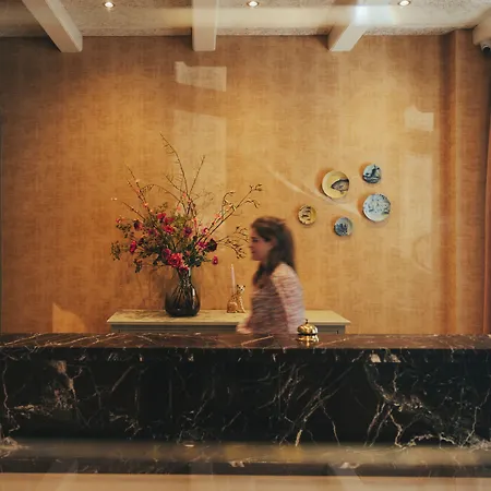 Boutique Asterisk, A Family Run