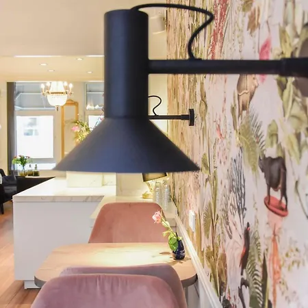 Hotel Asterisk, A Family Run