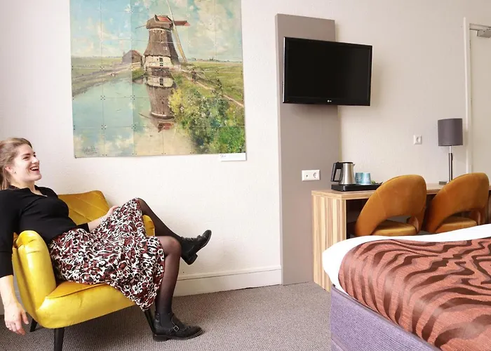 Boutique Asterisk, A Family Run