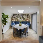 Hotel Boutique Asterisk, A Family Run