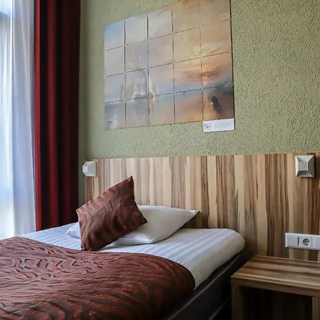 Boutique Asterisk, A Family Run מלון 4*